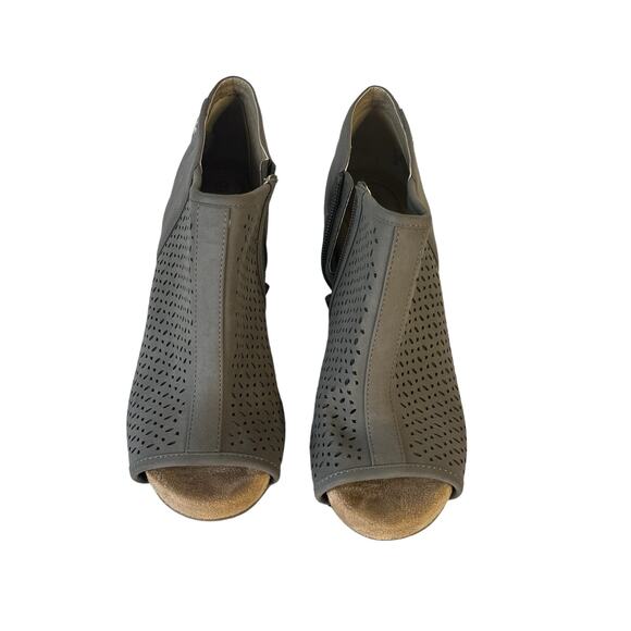 Giani Bernini Angye Memory Foam Peep toe booties Gray - Size 7 - Picture 5 of 5